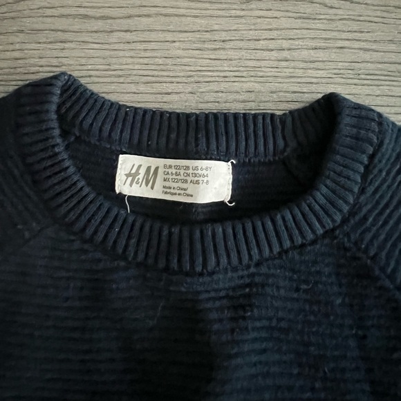 Two H&M Sweaters Kids Size 6-8 - Picture 2 of 8